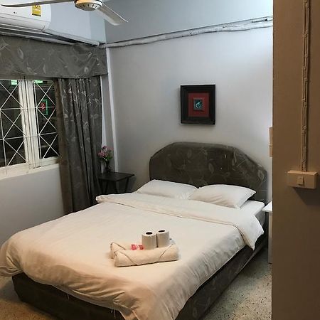 Scandalic Bar And Guest House Pattaya ภายนอก รูปภาพ